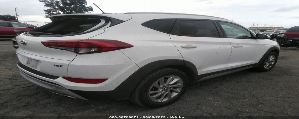 KM8J33A2XHU294648 2017 HYUNDAI TUCSON photo no. 4