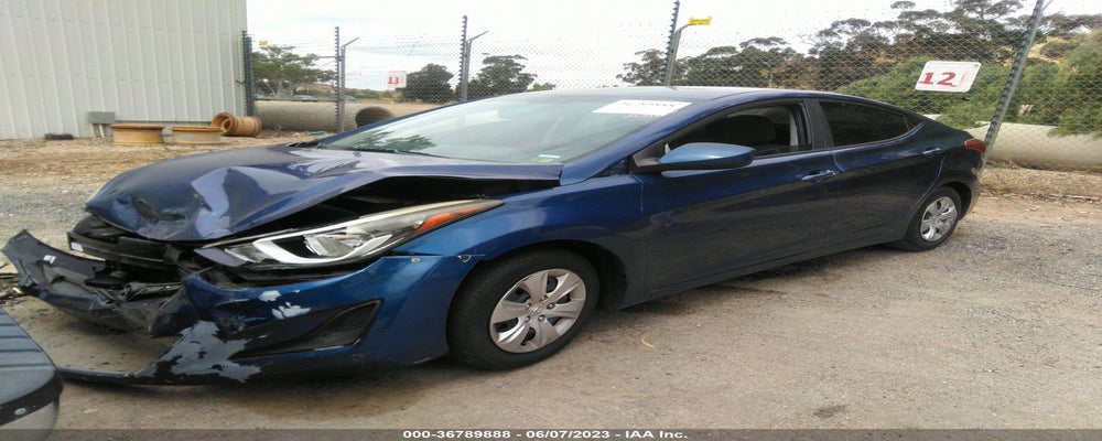 5NPDH4AE1GH748250 2016 HYUNDAI ELANTRA photo no. 2
