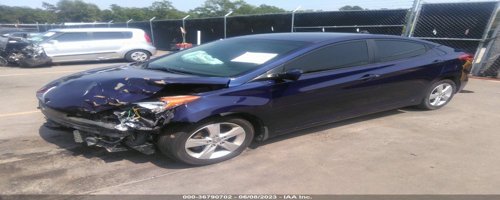 5NPDH4AE3DH377264 2013 HYUNDAI ELANTRA photo no. 2