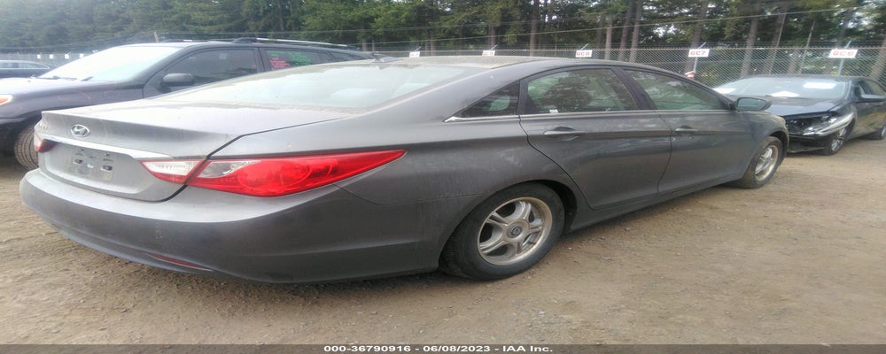 5NPEB4ACXDH545616 2013 HYUNDAI SONATA photo no. 4