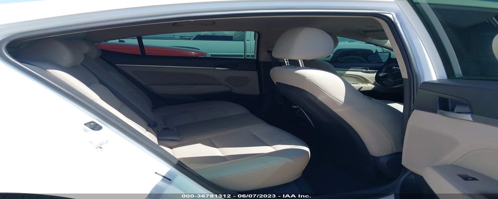 5NPD84LF7HH046957 2017 HYUNDAI ELANTRA photo no. 8