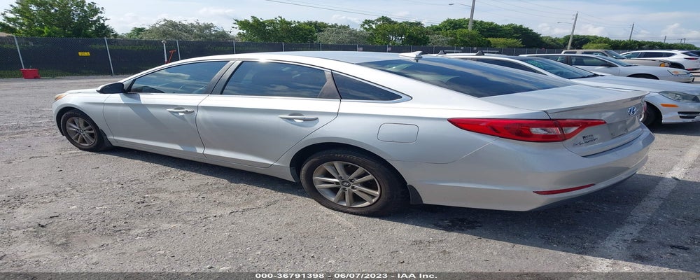 5NPE24AF6FH249733 2015 HYUNDAI SONATA photo no. 3