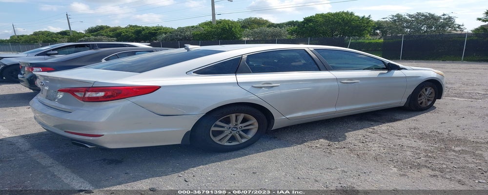 5NPE24AF6FH249733 2015 HYUNDAI SONATA photo no. 4