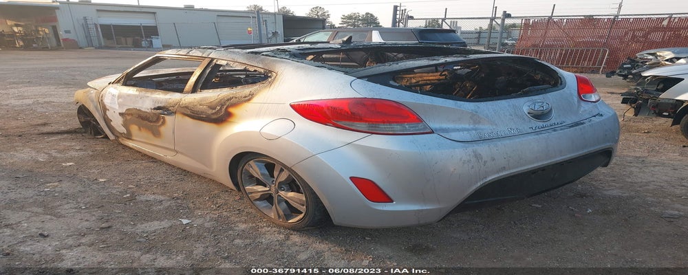 KMHTC6AD3GU270489 2016 HYUNDAI VELOSTER photo no. 3