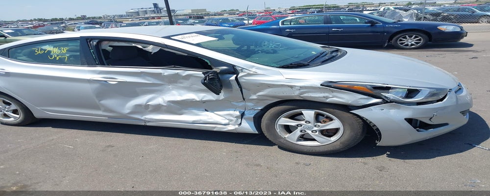 5NPDH4AE3FH649833 2015 HYUNDAI ELANTRA photo no. 6