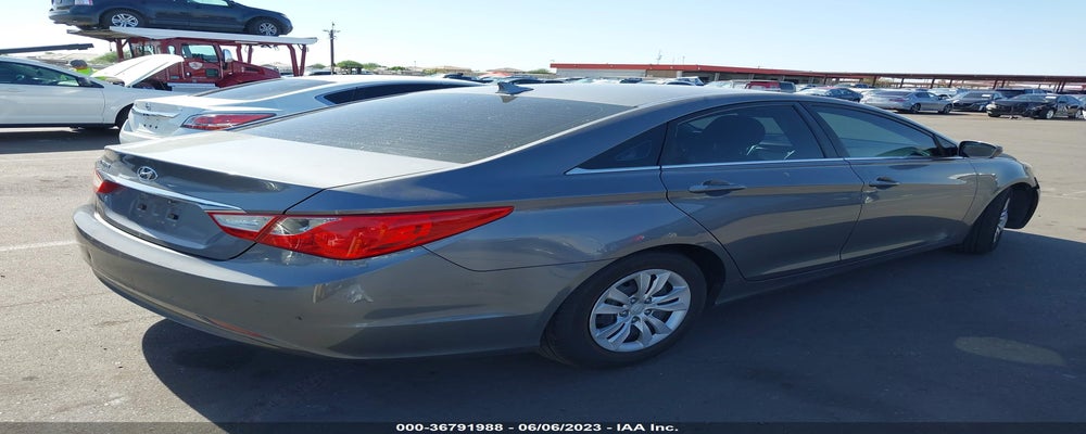 5NPEB4AC1BH262843 2011 HYUNDAI SONATA photo no. 4
