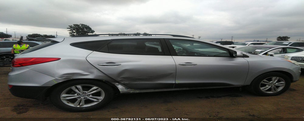 KM8JU3AC6BU128379 2011 HYUNDAI TUCSON photo no. 6