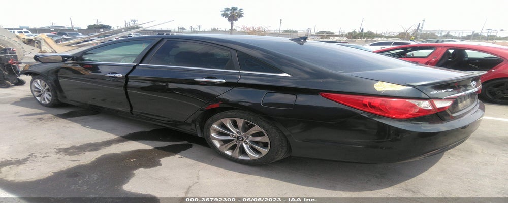 5NPEC4AB6BH177761 2011 HYUNDAI SONATA photo no. 3