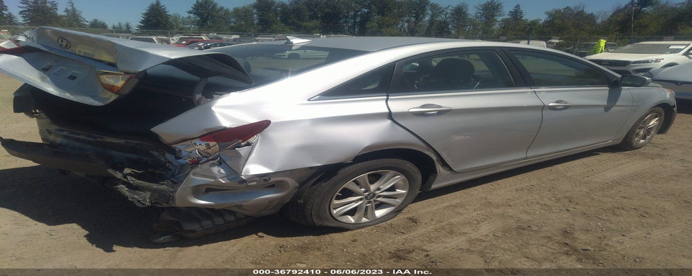 5NPEB4AC5DH737980 2013 HYUNDAI SONATA photo no. 4