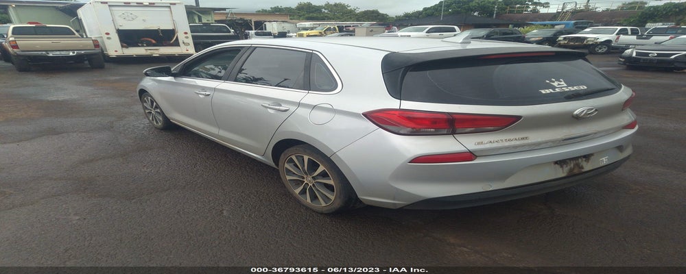 KMHH35LE9JU067796 2018 HYUNDAI ELANTRA GT photo no. 3