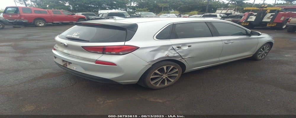 KMHH35LE9JU067796 2018 HYUNDAI ELANTRA GT photo no. 4