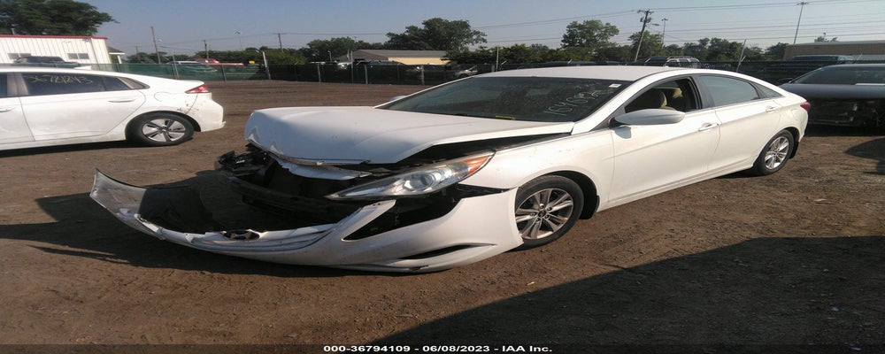 5NPEB4AC6BH164682 2011 HYUNDAI SONATA photo no. 2