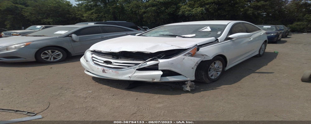5NPEB4AC4EH898466 2014 HYUNDAI SONATA photo no. 2
