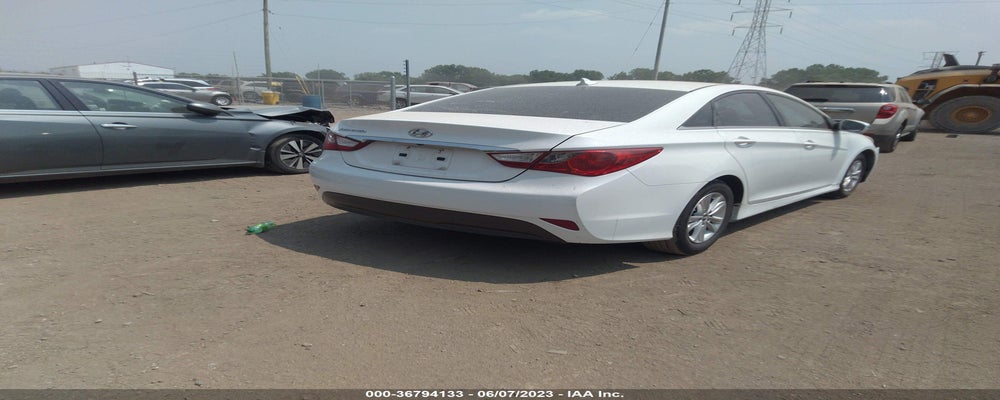 5NPEB4AC4EH898466 2014 HYUNDAI SONATA photo no. 4