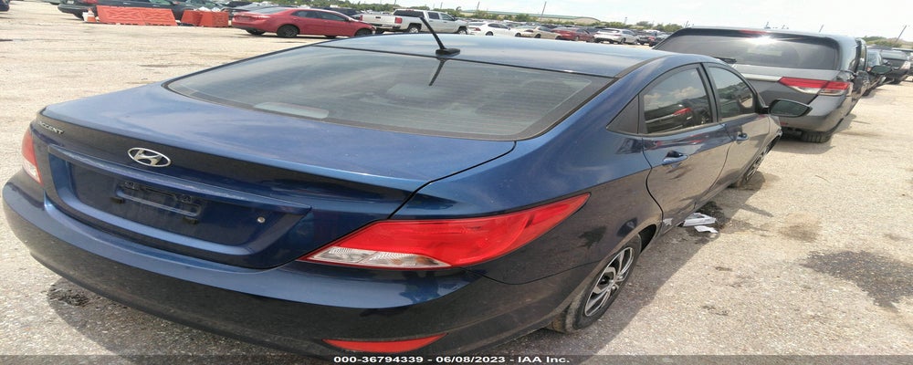 KMHCT4AE7GU105509 2016 HYUNDAI ACCENT photo no. 4