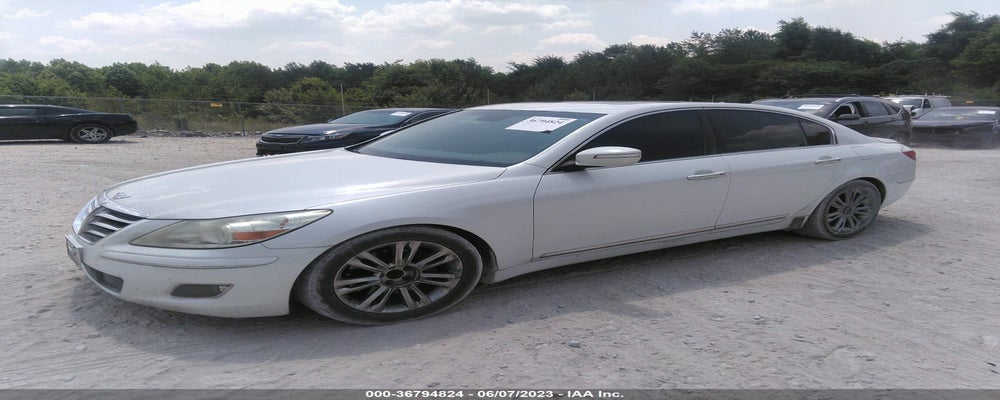 KMHGC4DF5BU141424 2011 HYUNDAI GENESIS photo no. 2
