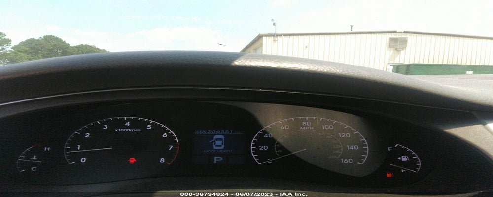 KMHGC4DF5BU141424 2011 HYUNDAI GENESIS photo no. 7