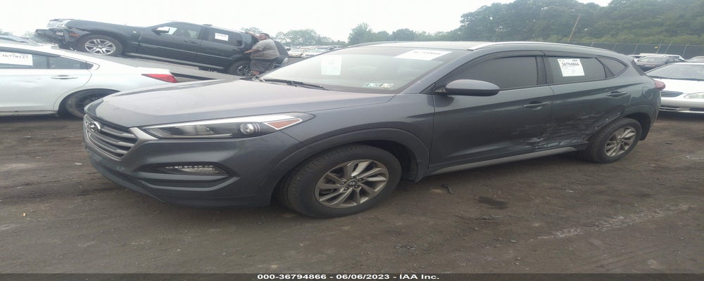 KM8J3CA4XHU347155 2017 HYUNDAI TUCSON photo no. 2