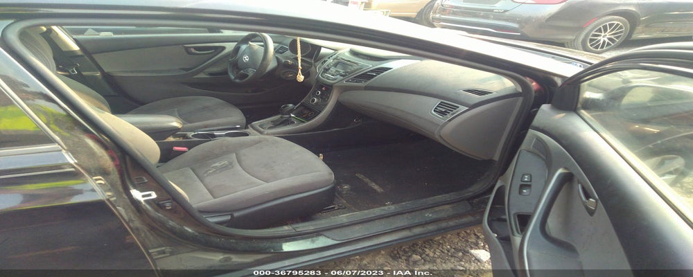 KMHDH4AE3GU607469 2016 HYUNDAI ELANTRA photo no. 5