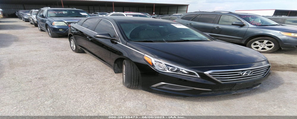 5NPE24AF4HH469228 2017 HYUNDAI SONATA photo no. 2
