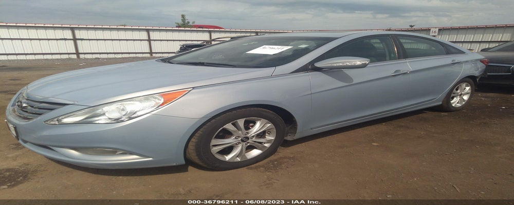 5NPEC4AC9BH135948 2011 HYUNDAI SONATA photo no. 2
