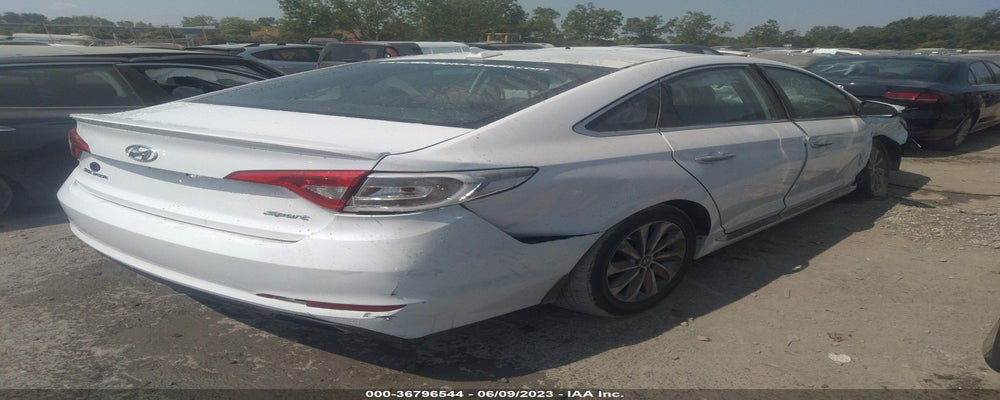5NPE34AF1FH242976 2015 HYUNDAI SONATA photo no. 4