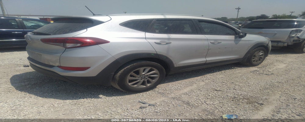 KM8J33A48GU083030 2016 HYUNDAI TUCSON photo no. 4
