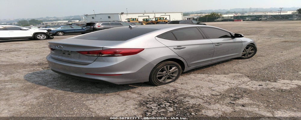 5NPD84LF8HH130169 2017 HYUNDAI ELANTRA photo no. 4