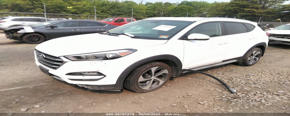 KM8J33A21HU471099 2017 HYUNDAI TUCSON photo no. 2