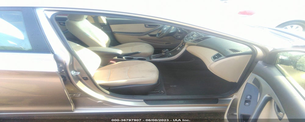 5NPDH4AE4EH515797 2014 HYUNDAI ELANTRA photo no. 5