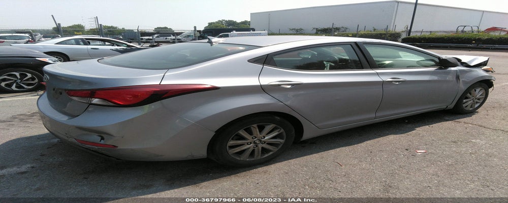 5NPDH4AE6FH631911 2015 HYUNDAI ELANTRA photo no. 4