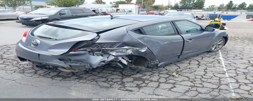 KMHTC6AD1HU309632 2017 HYUNDAI VELOSTER photo no. 4