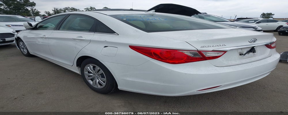 5NPEB4AC4BH279071 2011 HYUNDAI SONATA photo no. 3