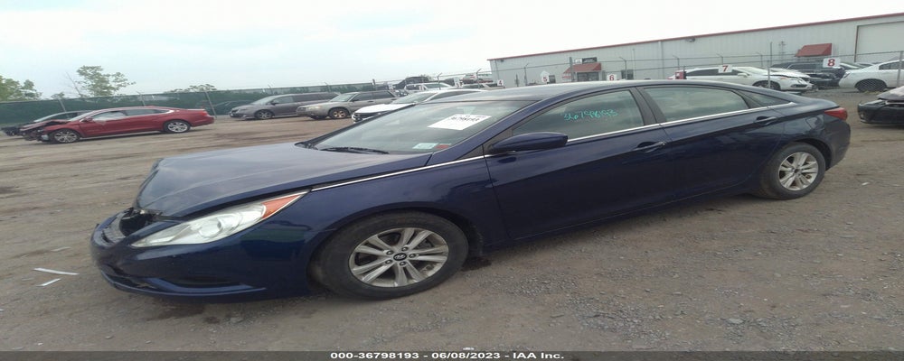 5NPEB4AC7BH046432 2011 HYUNDAI SONATA photo no. 2