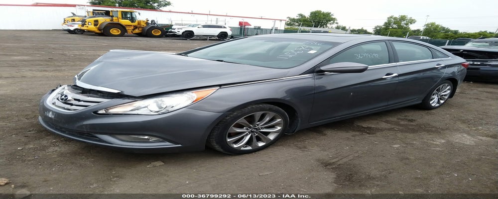 5NPEC4AC9BH125694 2011 HYUNDAI SONATA photo no. 2