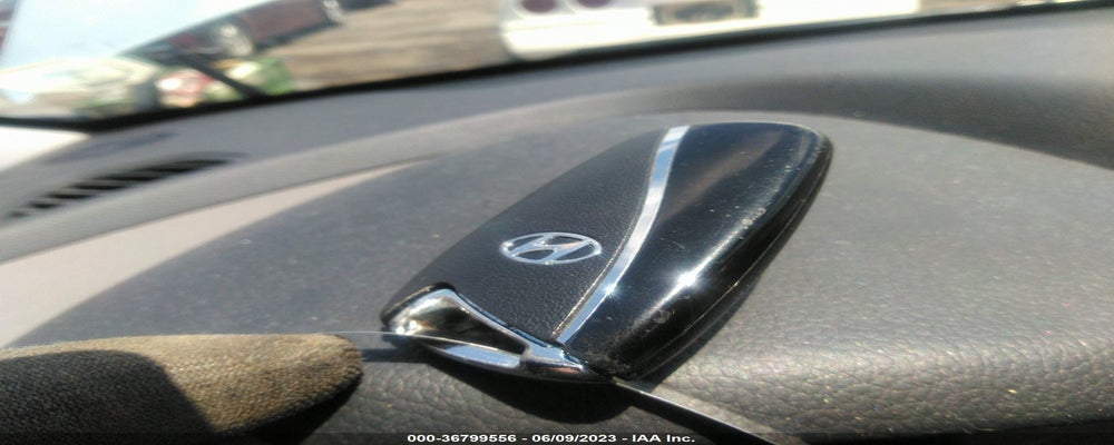 KM8SR4HF6HU241902 2017 HYUNDAI SANTA FE photo no. 11