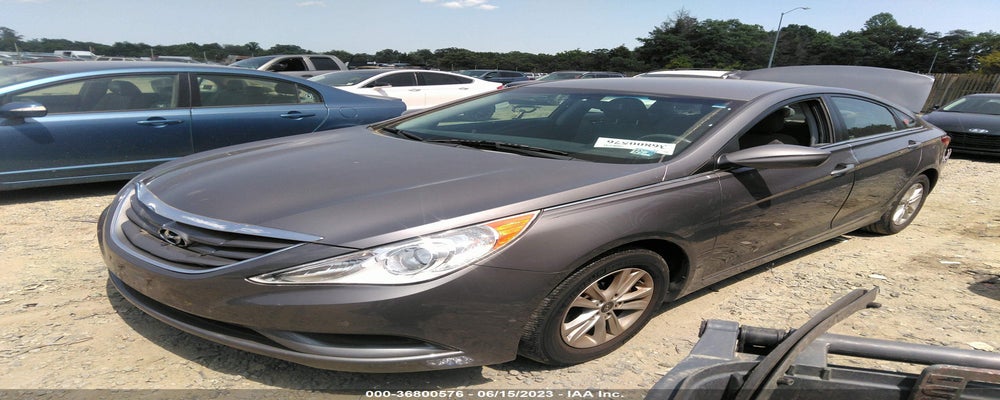 5NPEB4ACXBH154530 2011 HYUNDAI SONATA photo no. 2