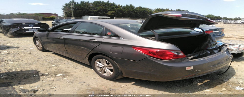 5NPEB4ACXBH154530 2011 HYUNDAI SONATA photo no. 3