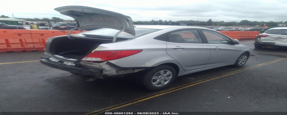 KMHCT4AE8GU038421 2016 HYUNDAI ACCENT photo no. 4