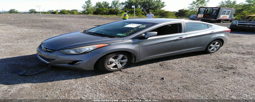 5NPDH4AE8DH381374 2013 HYUNDAI ELANTRA photo no. 2