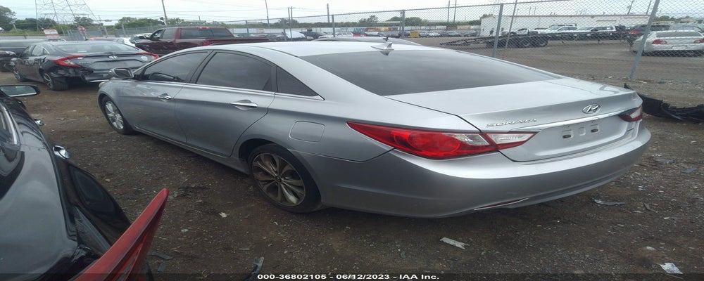 5NPEC4AC2BH175885 2011 HYUNDAI SONATA photo no. 3