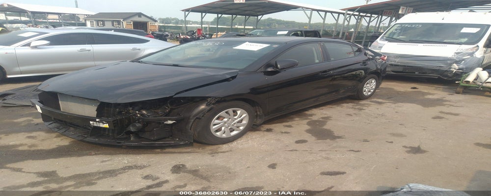 5NPD74LF6JH351665 2018 HYUNDAI ELANTRA photo no. 2