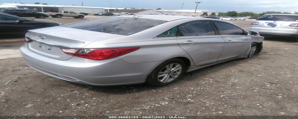 5NPEB4AC1CH469637 2012 HYUNDAI SONATA photo no. 4
