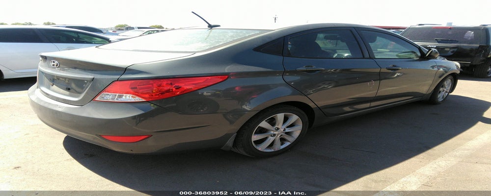 KMHCU4AE2DU425491 2013 HYUNDAI ACCENT photo no. 4