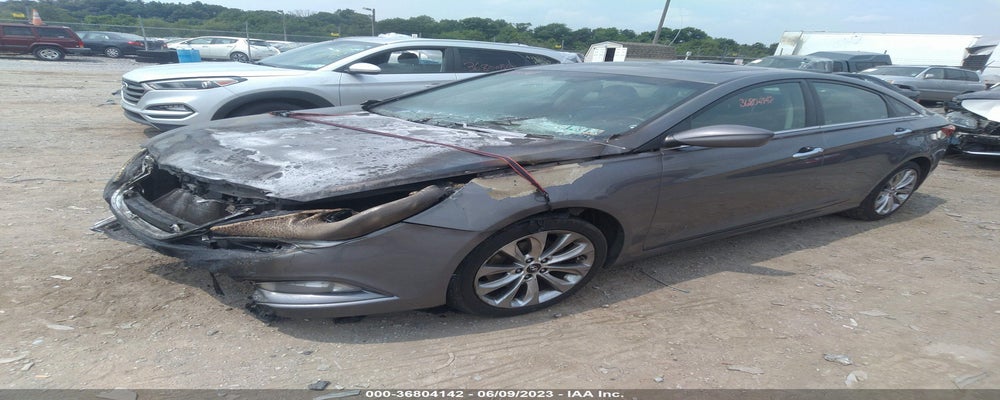 5NPEC4AC4BH261389 2011 HYUNDAI SONATA photo no. 2