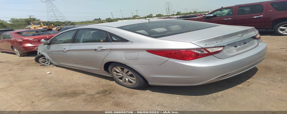 5NPEB4AC1BH067082 2011 HYUNDAI SONATA photo no. 3