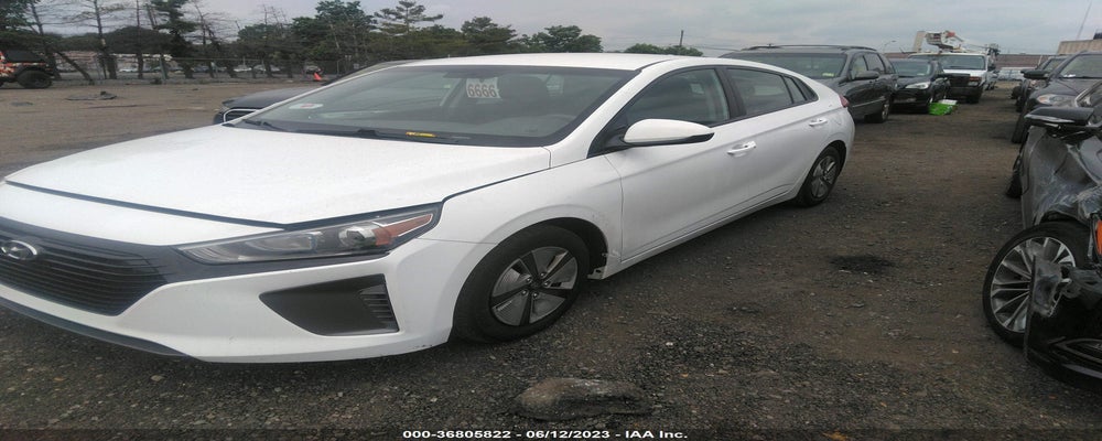 KMHC65LC1KU175198 2019 HYUNDAI IONIQ HYBRID photo no. 2
