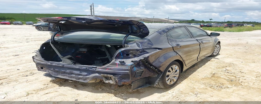 5NPDH4AEXDH202056 2013 HYUNDAI ELANTRA photo no. 4