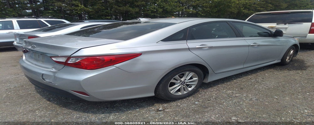 5NPEB4AC4EH924483 2014 HYUNDAI SONATA photo no. 4