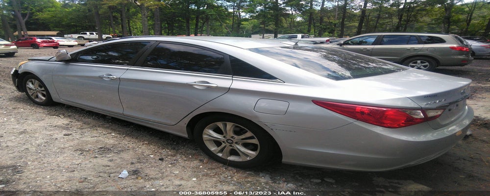5NPEC4AC1DH780063 2013 HYUNDAI SONATA photo no. 3